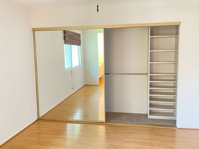 Building Photo - **Coming Soon** Modern Irvine Townhome in ...