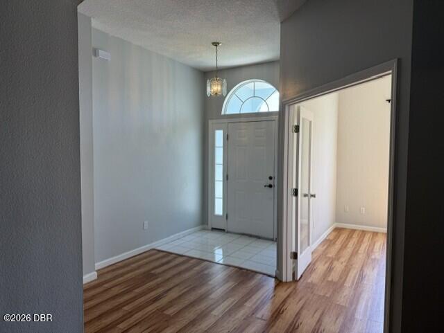 Building Photo - 16 Fernmeadow Ln