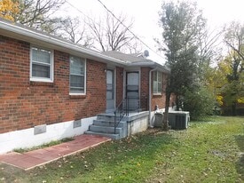 Building Photo - 2907 W Linden Ave