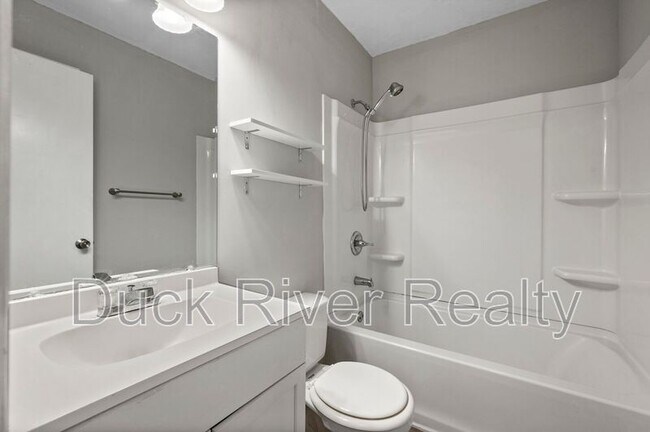 Building Photo - 203 Hunter Dr