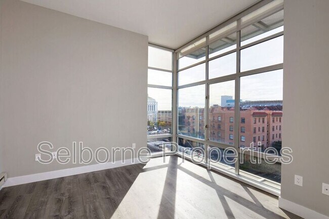 Building Photo - 1401 Jackson St