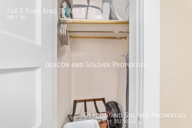 Building Photo - 740 E Fort King St