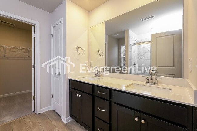 Building Photo - 810 Pear Blossom Ct