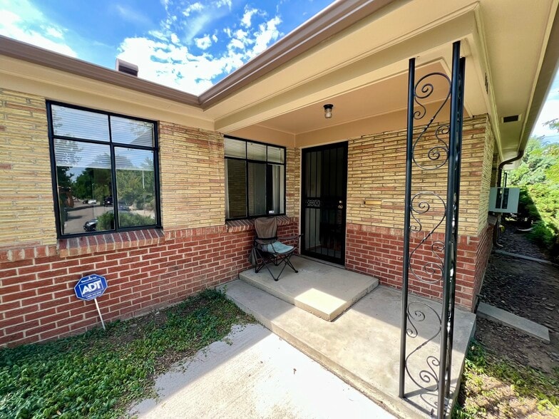 Primary Photo - 3738 E 6th Ave