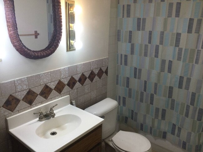 Building Photo - Charming 3-Bedroom Home with Back Deck & Central Air