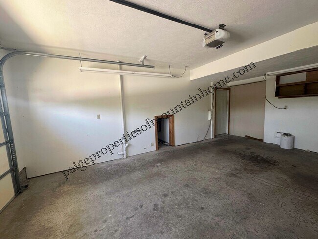 Building Photo - 101 Pace's Ferry Dr