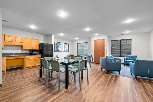 Building Photo - Coral North Apartments
