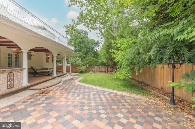 Building Photo - 9715 Singleton Dr