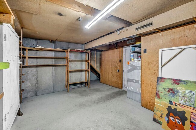 Building Photo - 620 Belgrave Ave