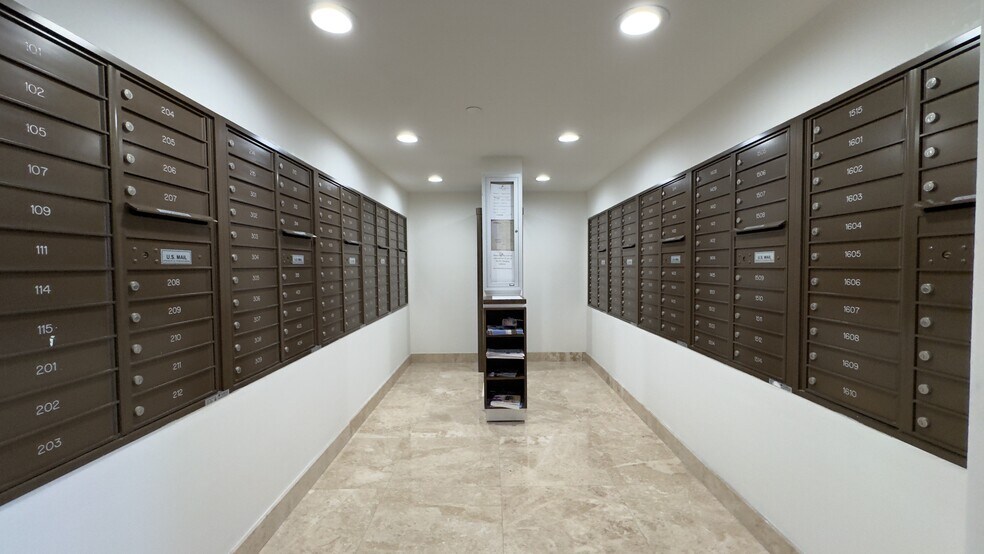 Building Photo - 5200 N Ocean Blvd