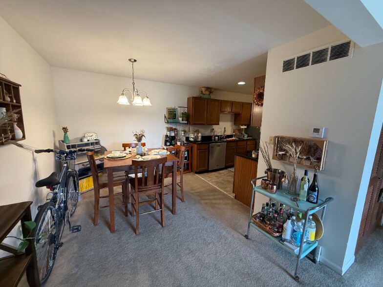 Building Photo - 104 Clinkscales Rd