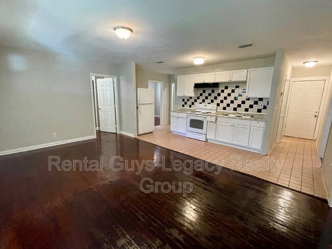 Primary Photo - 1738 Wright Ave