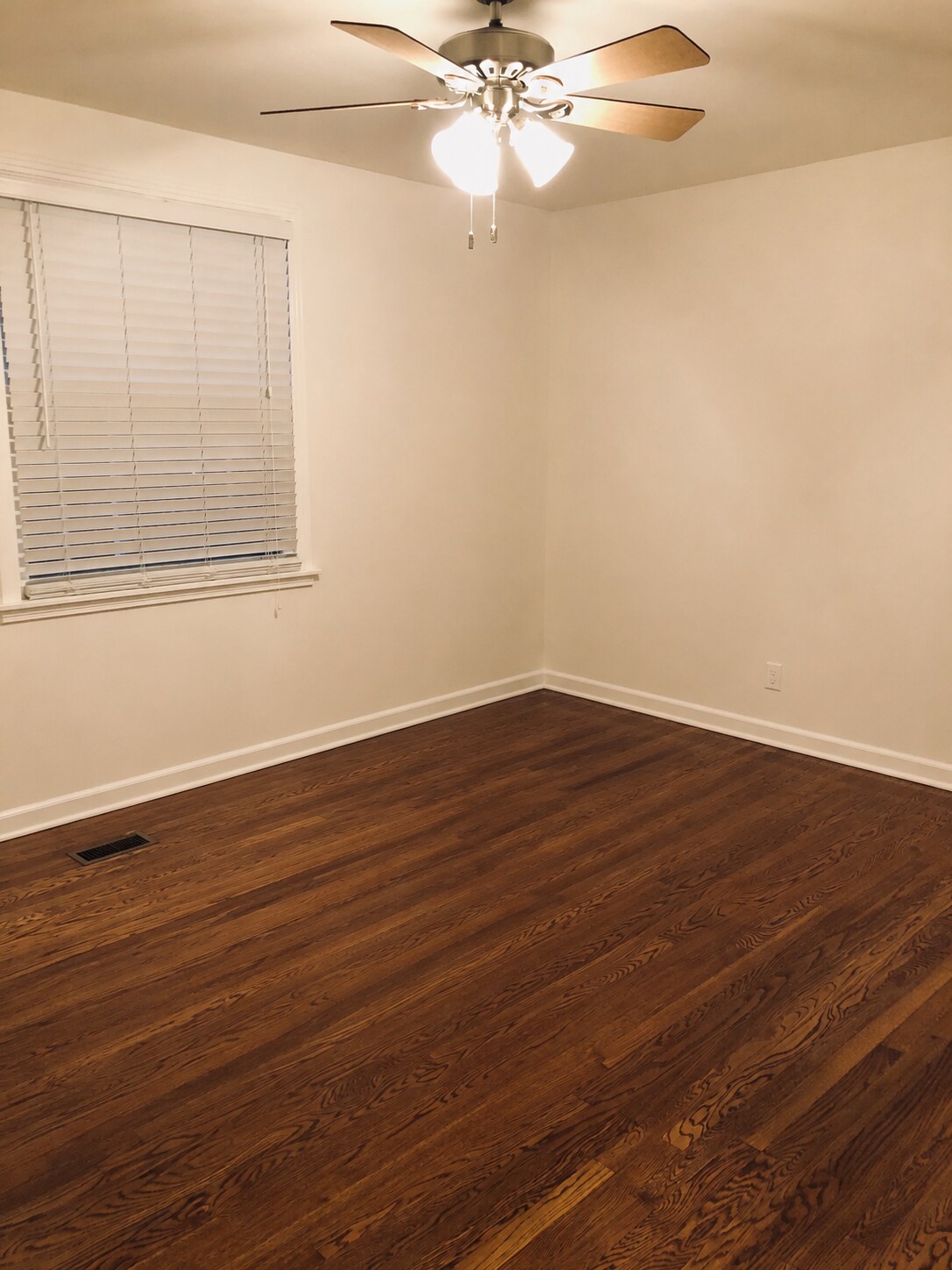 Dining Room/Office Space - 633 Bel Air Dr