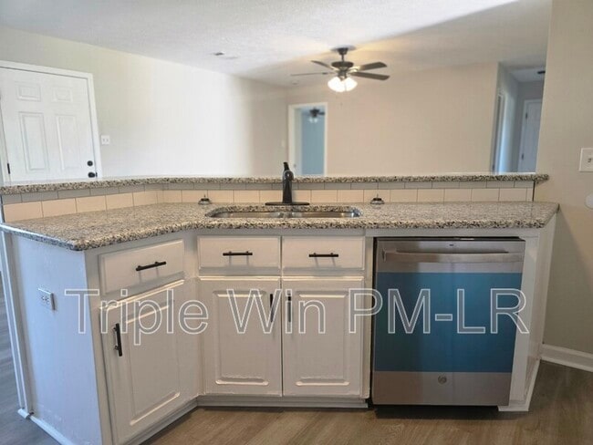 Building Photo - 1613 Moon Rd