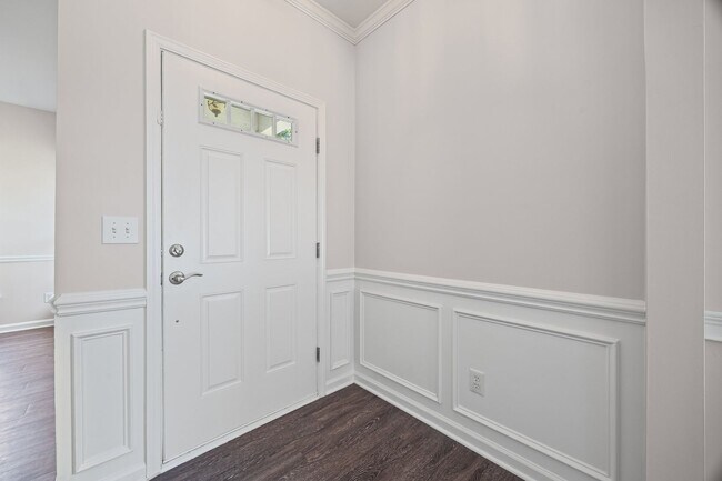 Building Photo - Idyllic 3-bed, 2.5 bath in the desirable W...