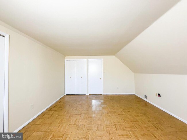 Building Photo - 3418 Medina Ln