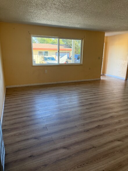 Building Photo - 2030 Kinsley St