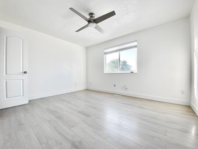 Building Photo - 6238 Contadora Dr