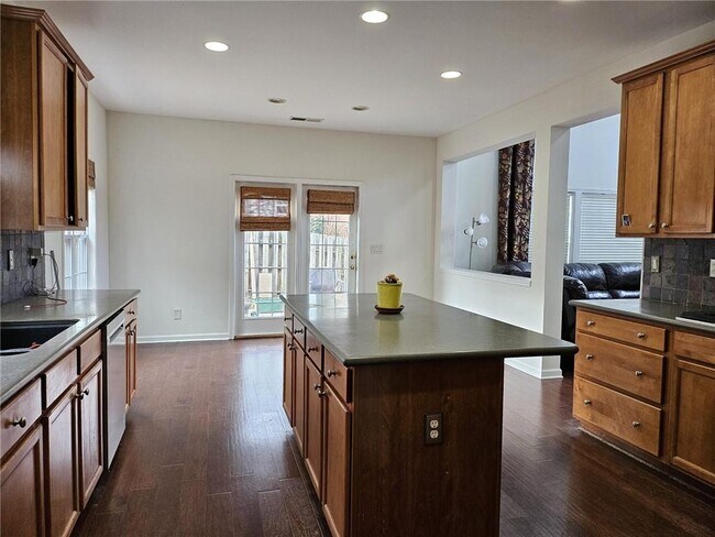 Building Photo - 3255 Warbler Way