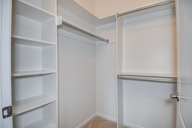 Building Photo - FOR RENT - VIRGINIA BEACH