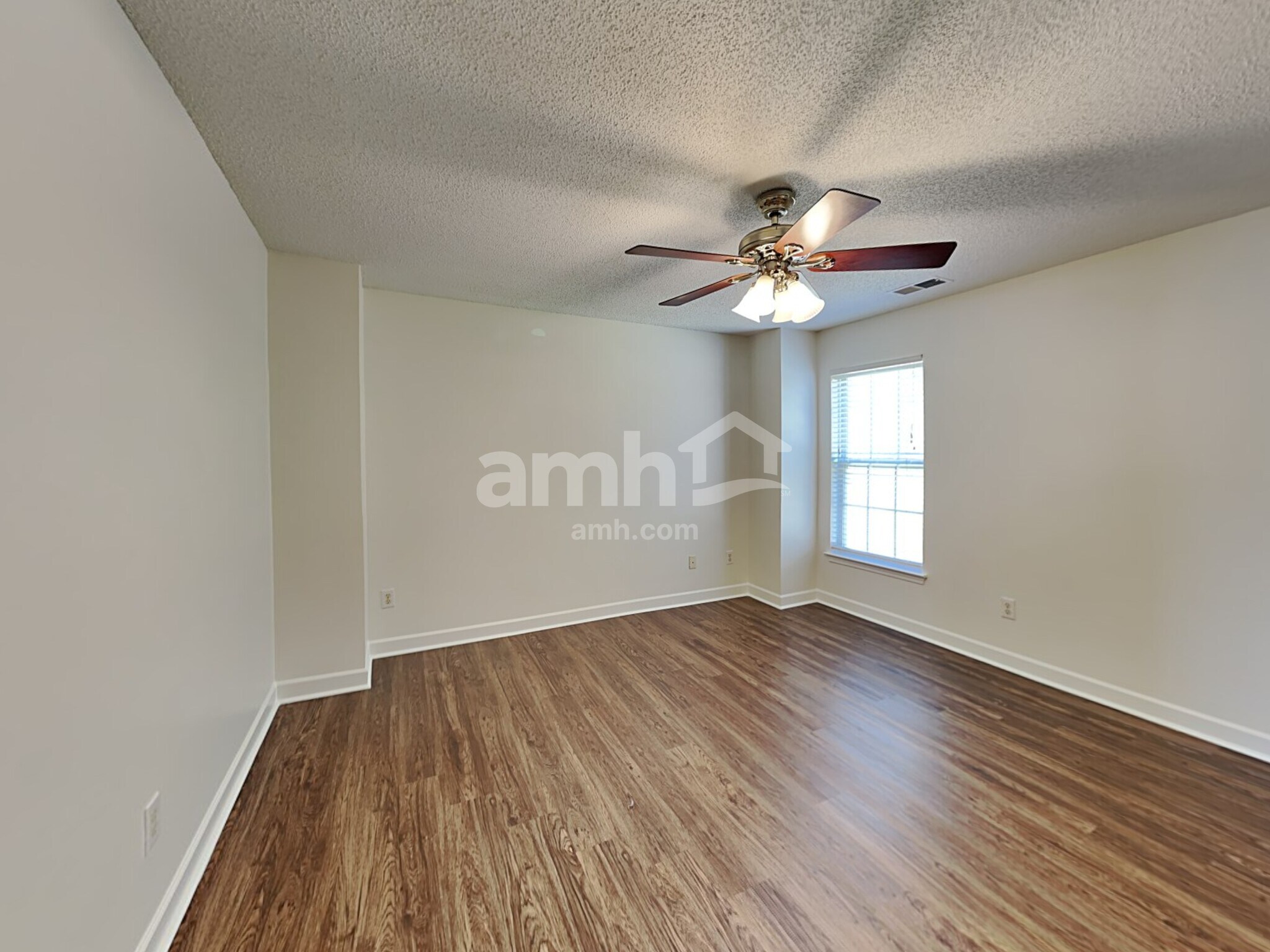 Building Photo - 855 Anchor Way NE