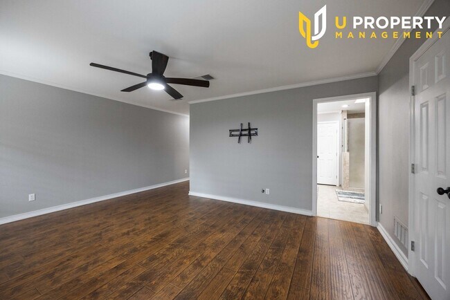 Building Photo - Great property in Plano mature community w...