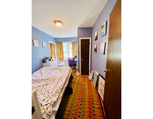 Building Photo - 66 Spring Rd