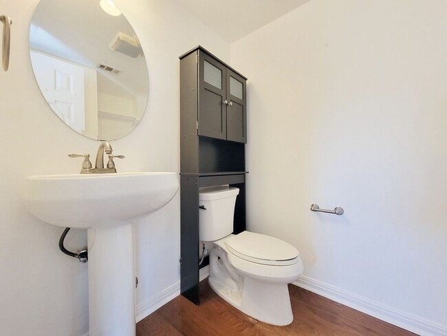 Building Photo - Spacious 4/BR 2.5/BA Two-Story Home with Fireplace & Huge Fenced Yard