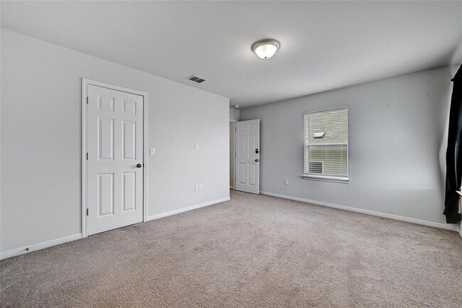 Building Photo - 6408 Owl Creek Ln