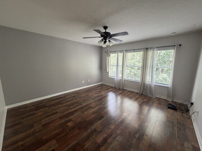 Building Photo - 505 Lake Eagle Ln