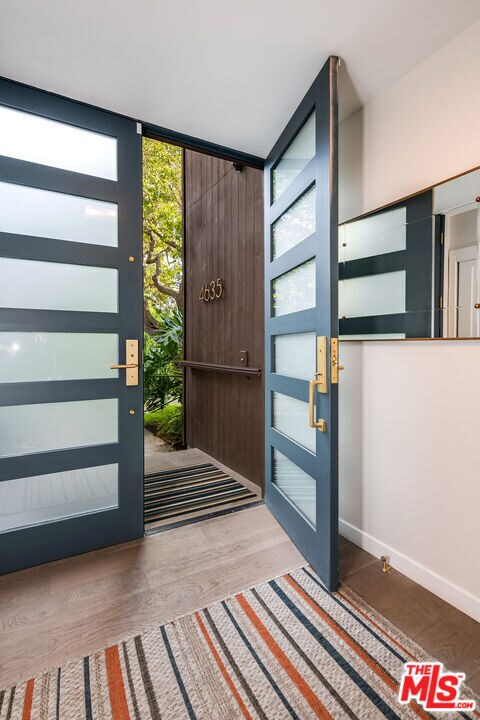 Building Photo - 4635 N Clybourn Ave