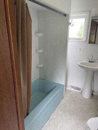 Building Photo - 8 Spring St