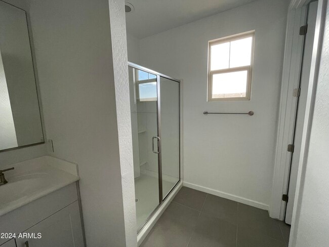 Building Photo - 4711 S 110th Ave