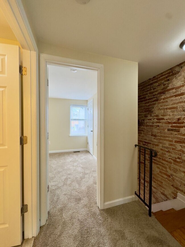 Building Photo - Charming 2 Bedroom/2 Bathroom Townhome in Upper Fells Point, MD!