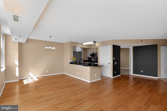 Building Photo - 1200 Braddock Pl