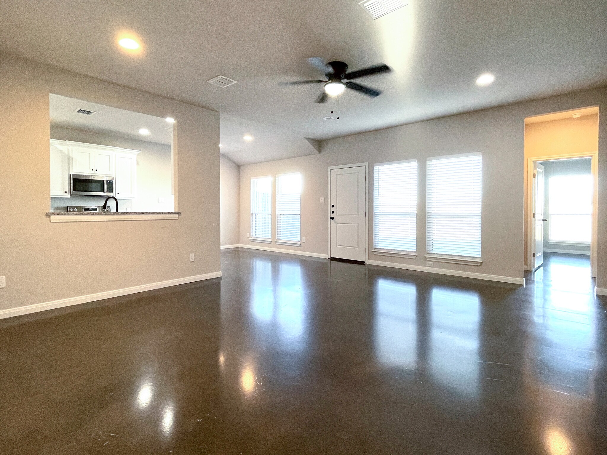 Building Photo - 100 W Windmill Way