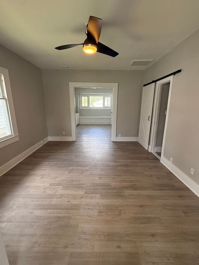 Building Photo - 2 Bed 2 bath remodeled home
