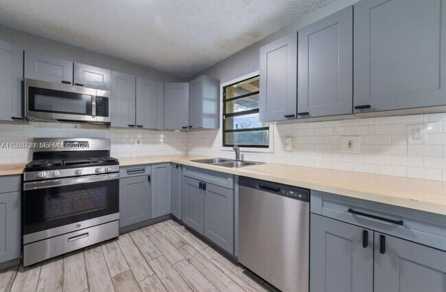 Building Photo - 301 NW 51st St