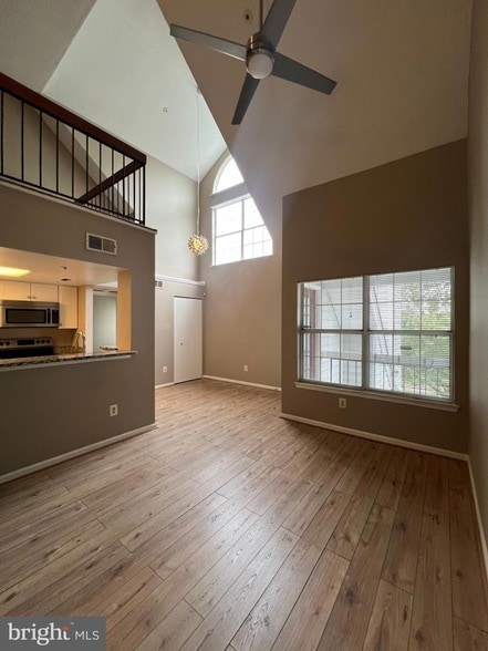 Building Photo - 14055 Vista Dr
