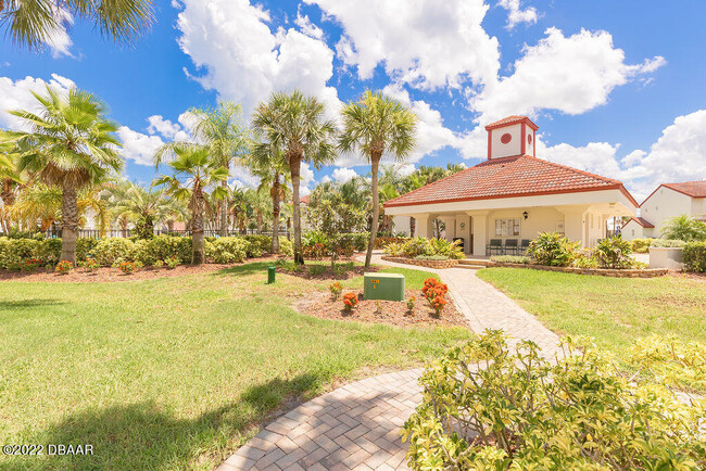 Building Photo - 200 Florida Shores Blvd