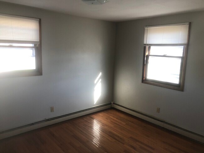 Building Photo - 213 Frey Ave