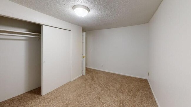 Building Photo - 630 3rd Ave SE