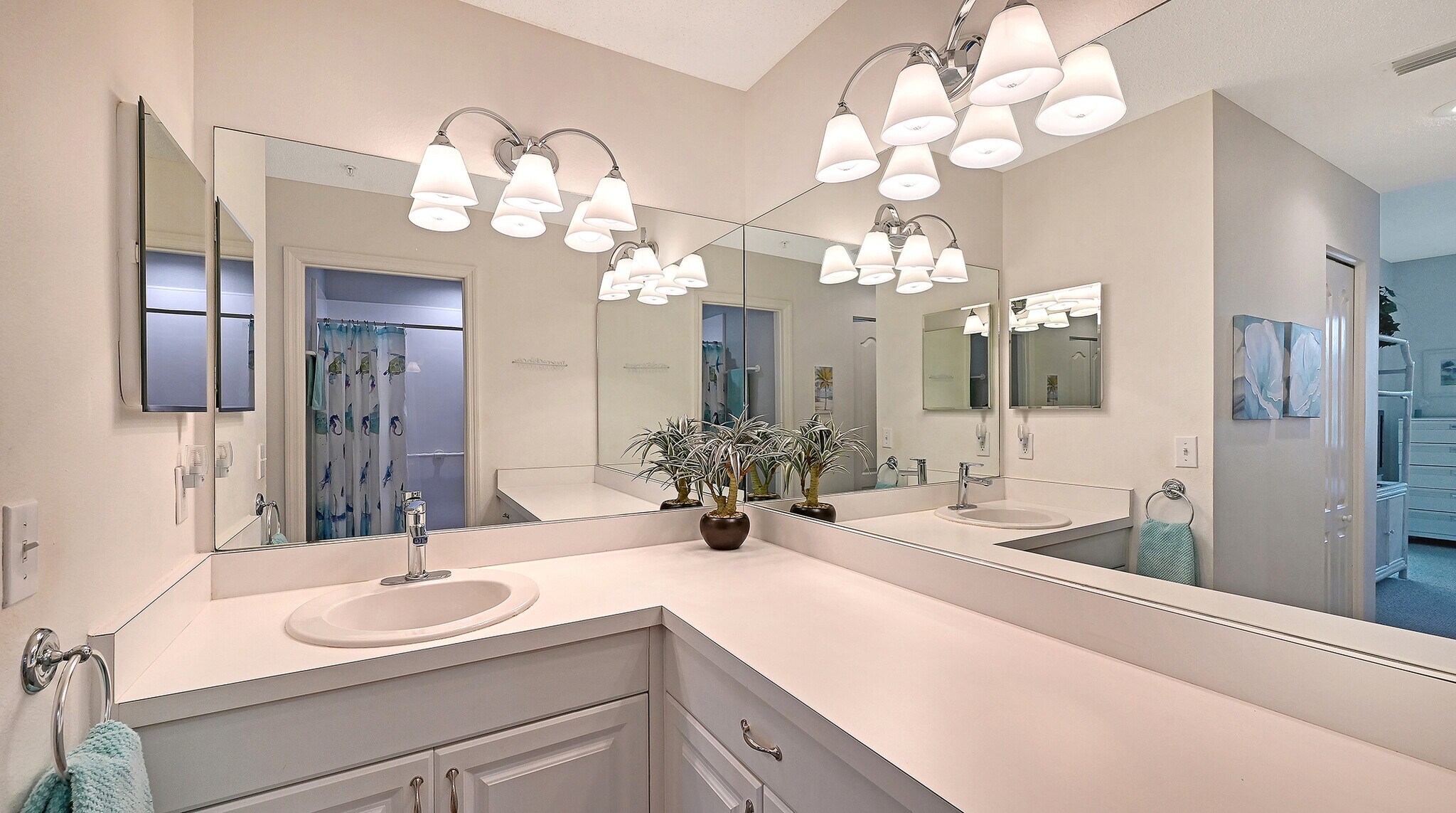 Building Photo - 8750 Olde Hickory Ave