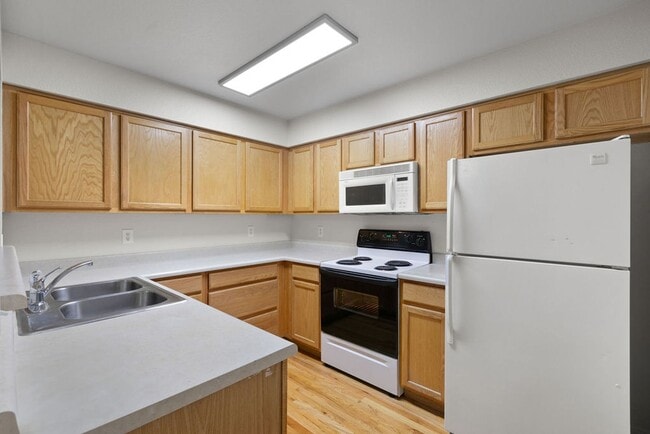 Building Photo - Spacious 2 Bedroom, 2.5 Bath Townhome in Desirable South Fort Collins