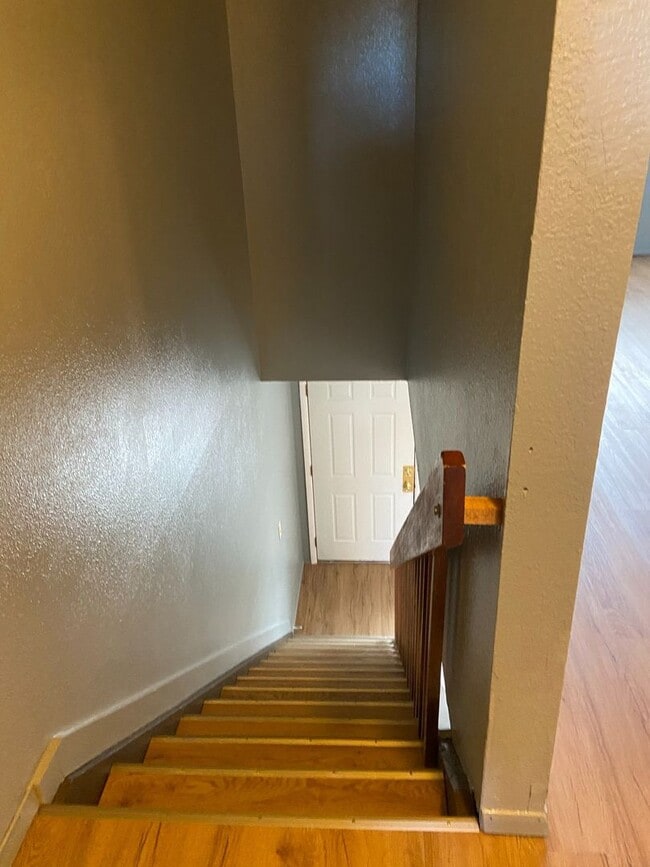 Building Photo - Stunning 2 Bed/2 Bath Townhome near Ft Carson!