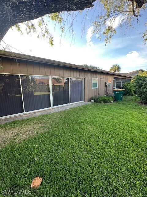 Building Photo - 753 Palm View Dr