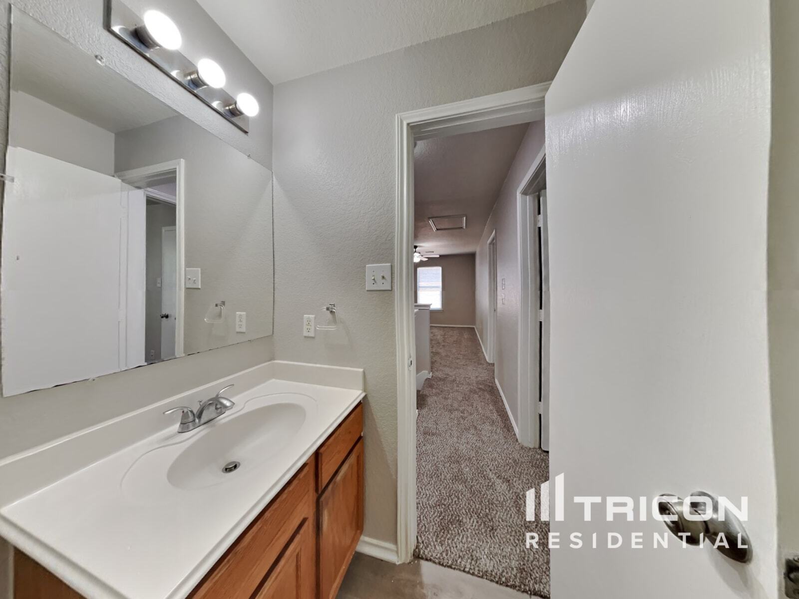 Building Photo - 12439 Sterlingstone Dr