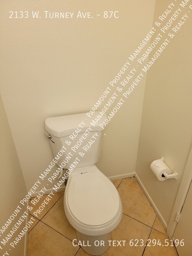 Building Photo - 2133 W Turney Ave