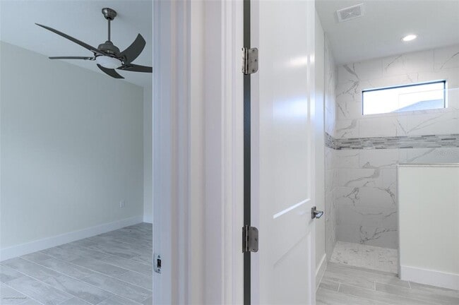 Building Photo - 9445 Galaxie Cir