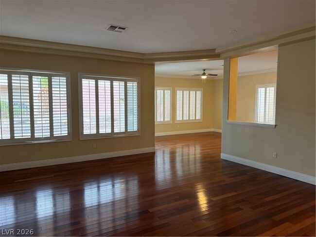 Building Photo - 572 Fox Links St